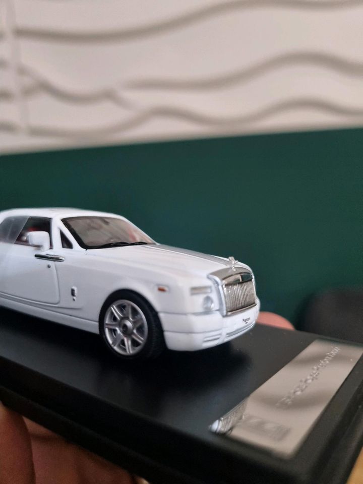 1:64 DCM rolls-royce Phantom coupe modellauto in Nürnberg (Mittelfr)