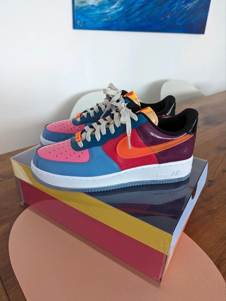 Neu - Nike Airforce 1 Low SP Undefeated Multi Patent Orange Gr 43 in Hilden