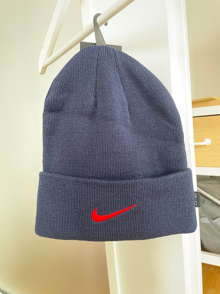 RB Leipzig Hut - Training Beanie in Leipzig