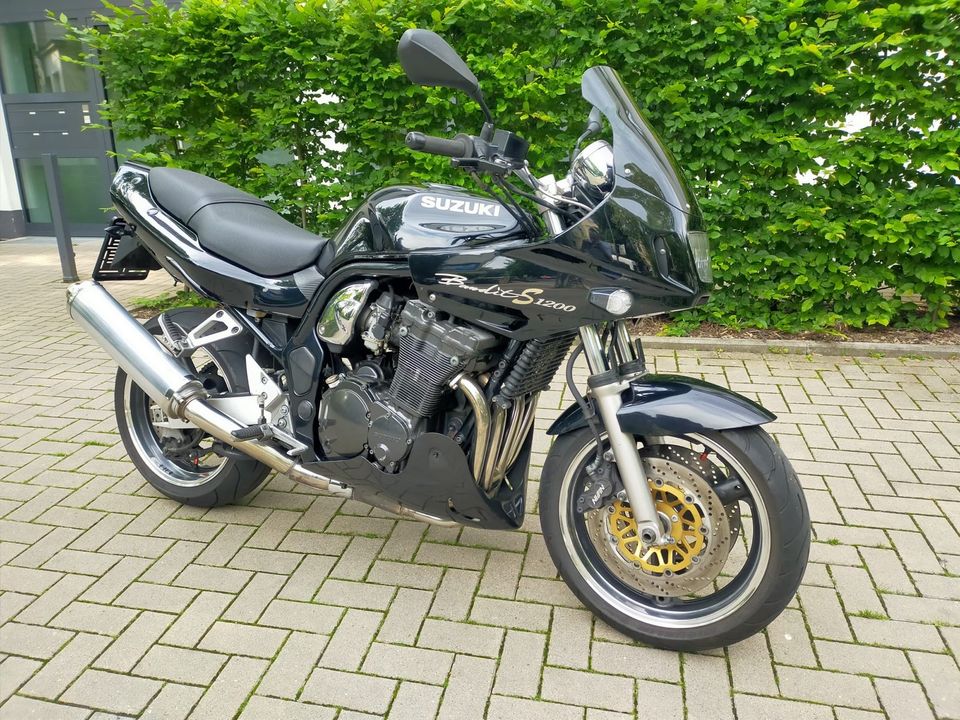 Suzuki Bandit 1200 S in Düsseldorf