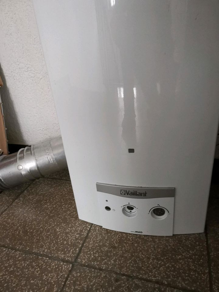 Gas Durchlaufwasserheizer, Vaillant WW-Geyser atmoMAG 114/1 IE in Stuttgart