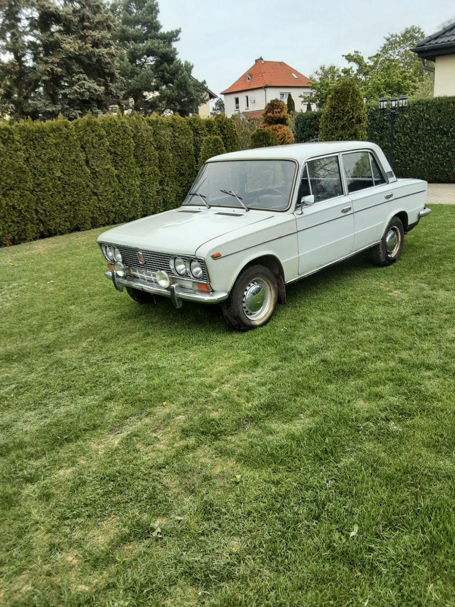 Abbildung des Autos Lada 2103 1500 1Serie