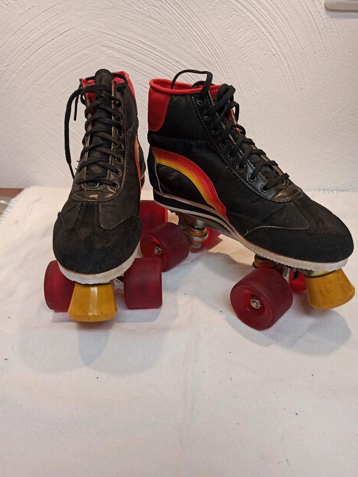 Vintage Rollerskates, 80er Jahre in Lindlar