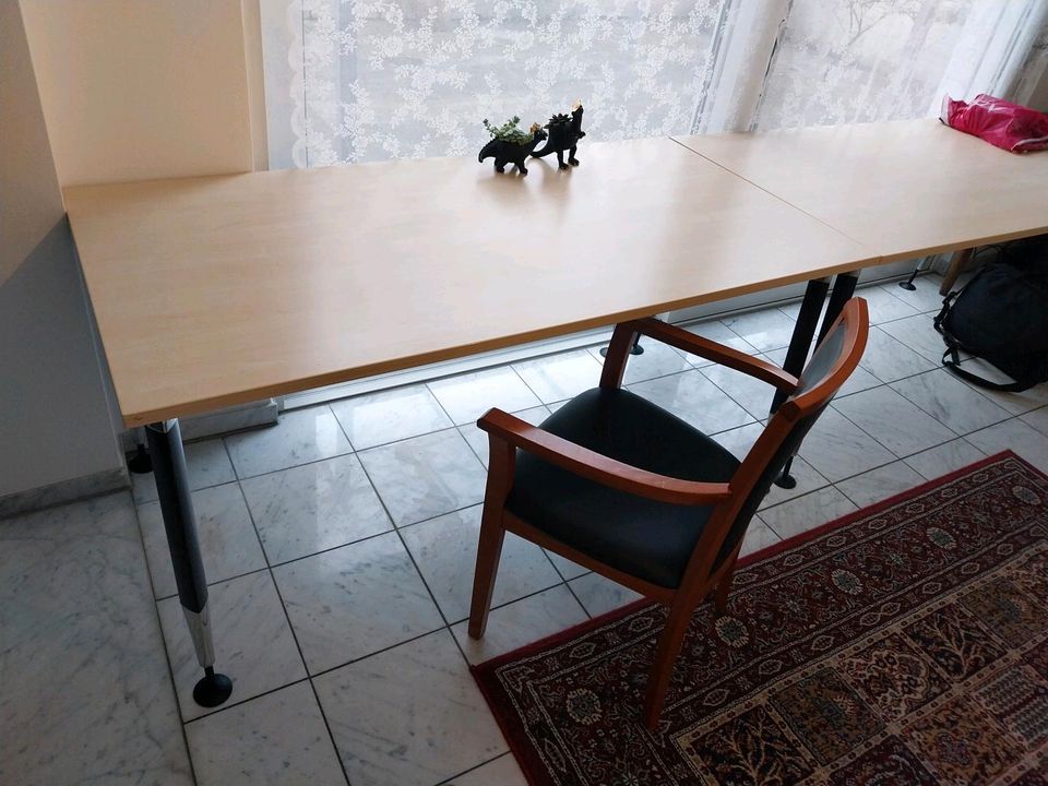 Bürotisch Schreibtisch Konferenztisch in Willich