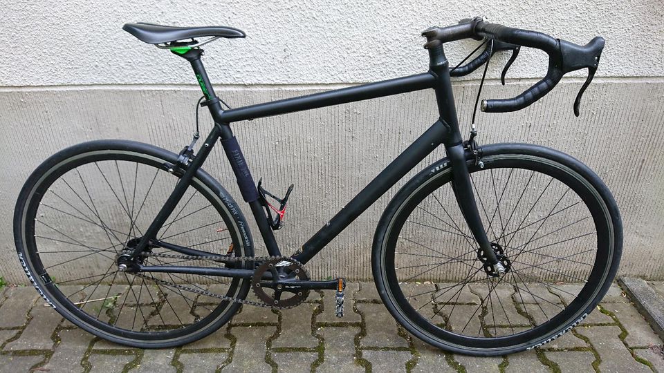 Fahrrad Specialized Rennrad Fixie Umbau EN14781 in Berlin