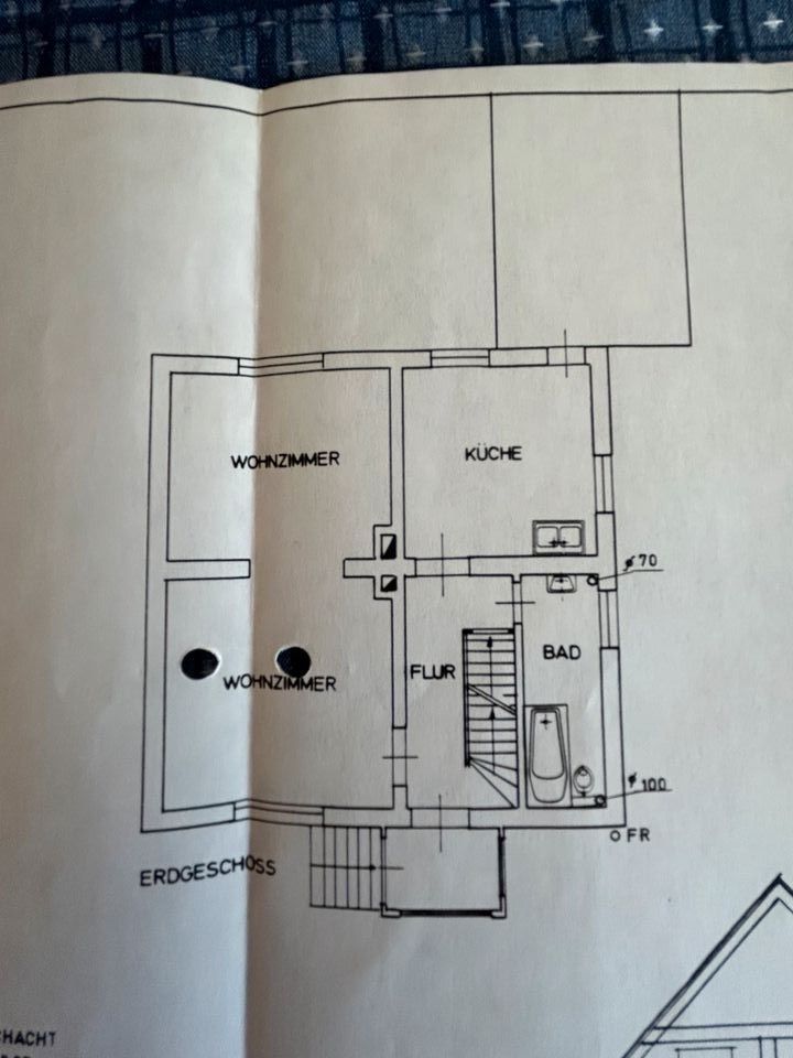 Einfamilienhaus mit Anbau und Garagengebäude in SZ-Osterlinde in Salzgitter