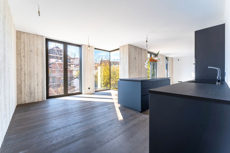 Dörnbergstraße: Puristisch und modern. 3 Zimmer-Luxus-Wohnung mit Balkon in Kassel