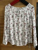 Bluse mit kleinen Blumen Gr. 40 Multiblue Leipzig - Sellerhausen-Stünz Vorschau