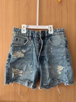 Zara zerrissene Denim Shorts,Größe 32 Sachsen - Rackwitz Vorschau