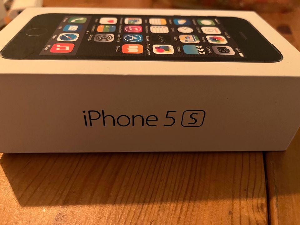 Apple iPhone 5S 32GB Space Gray  *Topzustand* in Leipzig