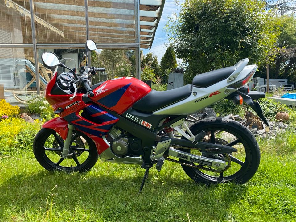 Honda CBR 125R JC34 in Machern