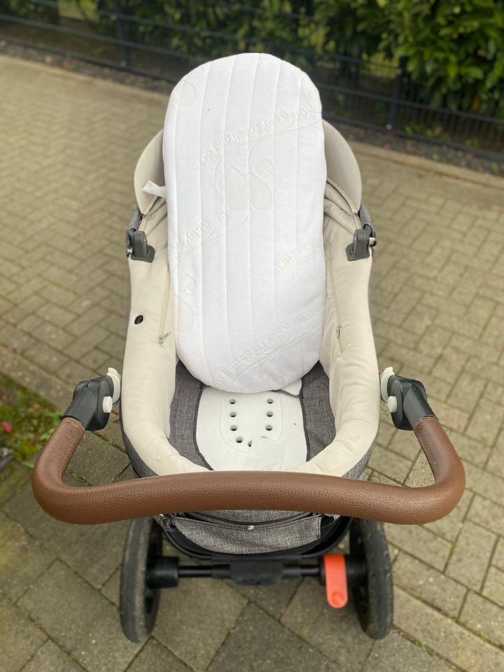 Stokke Trailz Kinderwagen inkl. Babywanne, Sportsitz, Getr.halter in Pinneberg