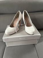 Tamaris Schuhe weiß matt Neu ! Hessen - Hosenfeld Vorschau