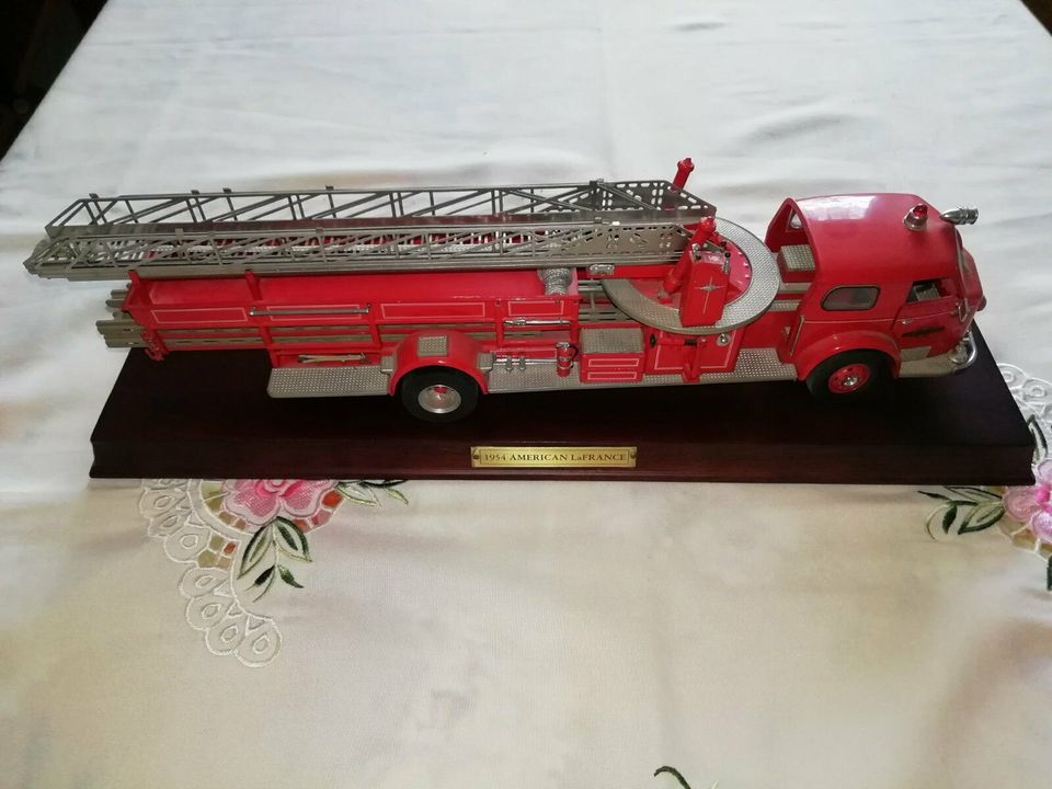 1:32 Feuerwehr Fire-Truck original FRANKLIN MINT 3x Sammlermodell in Dresden