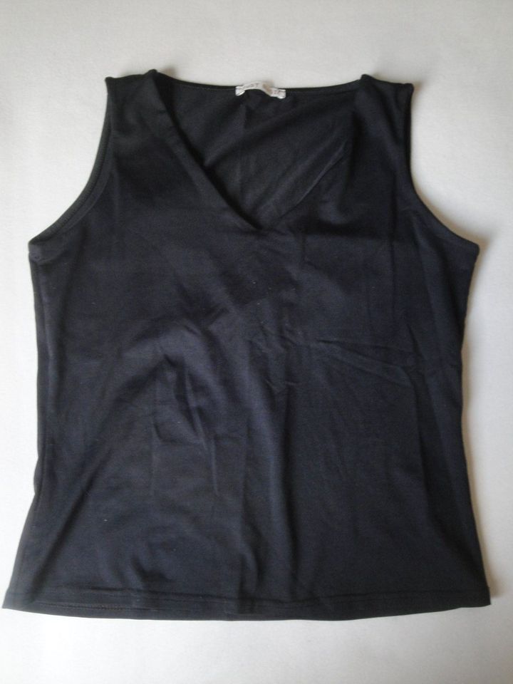 5 Tops Sporttop Puma ärmellose Shirts Gr. S/M/L ab 1 € in Keltern