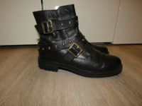 Kurt Geiger Damen Biker Boots schwarz 38 Leder Nieten gold Nordrhein-Westfalen - Mülheim (Ruhr) Vorschau