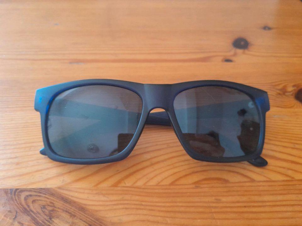 NEU Sonnenbrille Blau Damen Jugendliche in Göttingen