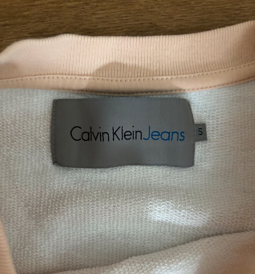 Calvin Klein Original Pullover Gr. S gestreift weiß Aprikose in Frankfurt am Main