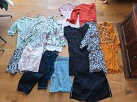 Kleidung Paket Damen M/38 Kleider Jeansrock Blusen, Tops, Shorts, Nordrhein-Westfalen - Sundern (Sauerland) Vorschau