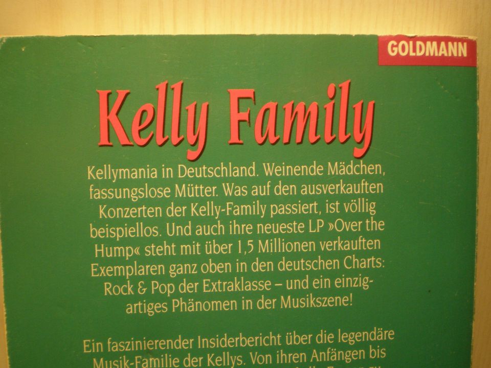 VINTAGE - Die Kelly Family  *DIE GESCHICHTE EINER SUPERGRUPPE* in Harsewinkel