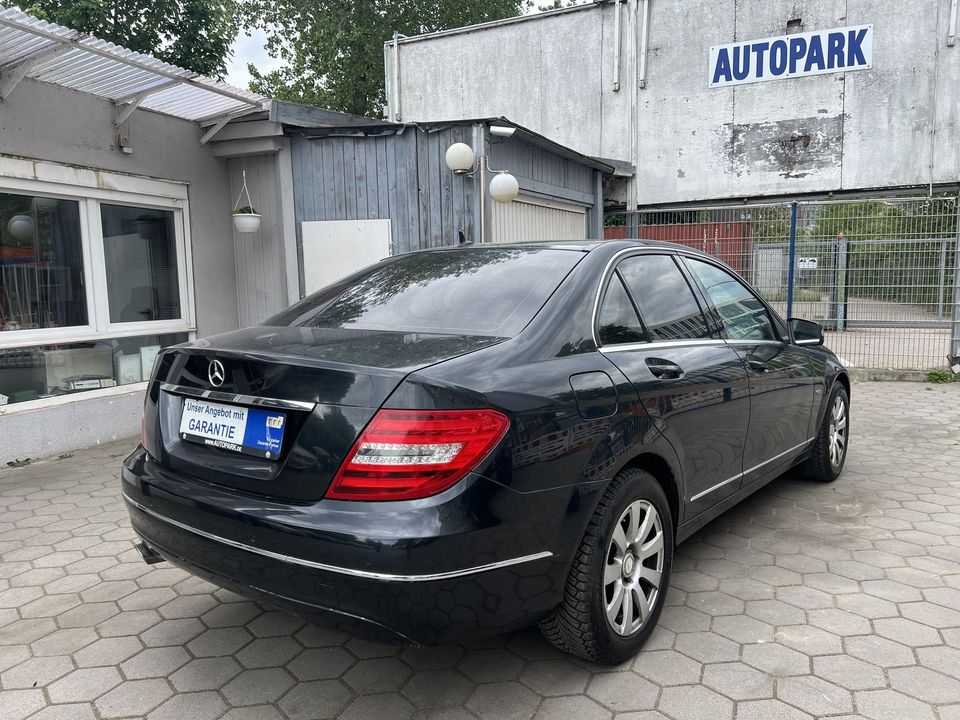 Mercedes-Benz C 200 CGI BlueEfficiency Avantgarde Limousine in Hamburg