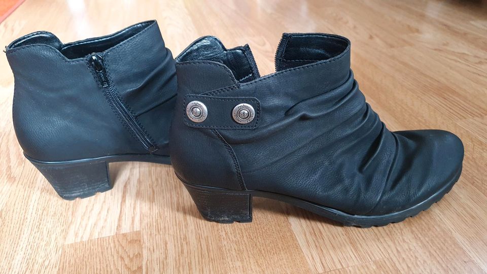 Schwarze Stiefeletten Rieker Gr. 41 in Dresden