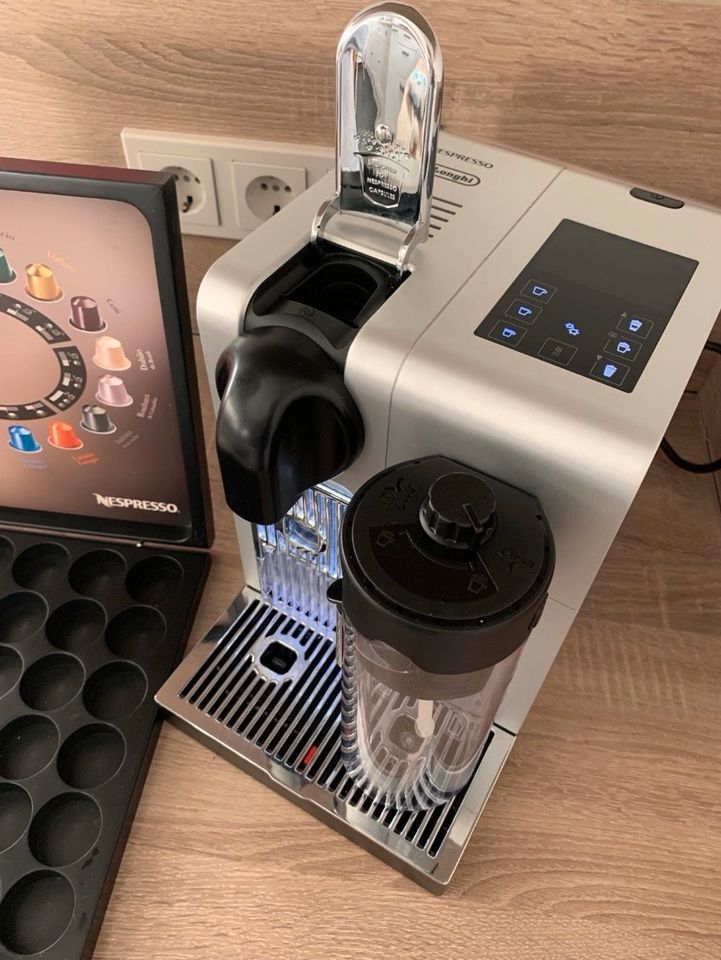 Nespresso Kaffeemaschine in Sittensen