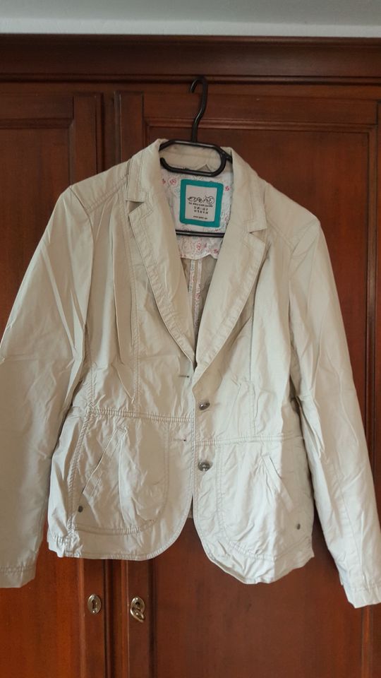 Esprit Jacke gr xl in Putbus