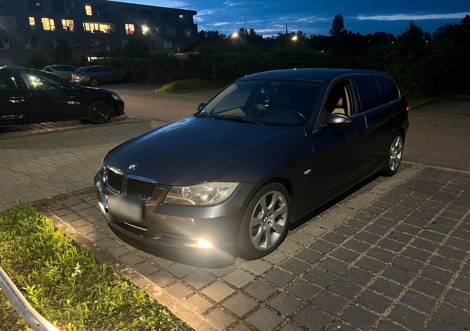 BMW 330 d 320ps in Karlsruhe