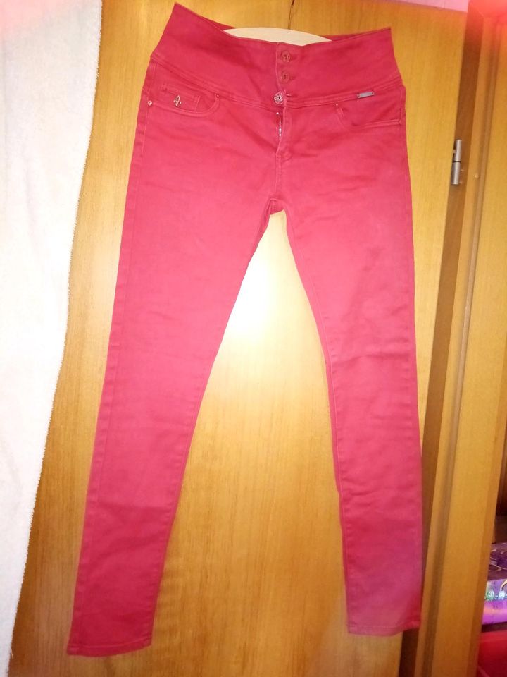 Toxic3 jeans Freddy butt high waist red gr xl/42 in Lorsch