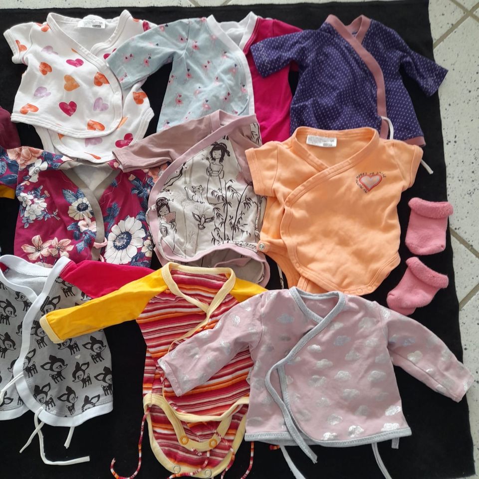 Konvolut 13 Teile Frühchen-Baby Anziehsachen Kleidung. in Marsberg