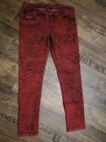 Jeans in schwarz rot Optik Sachsen-Anhalt - Aschersleben Vorschau