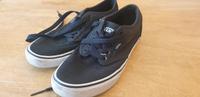 VANS sneaker in Größe 41 (US M 8.5) in Schwarz sehr guter Zustand Friedrichshain-Kreuzberg - Friedrichshain Vorschau