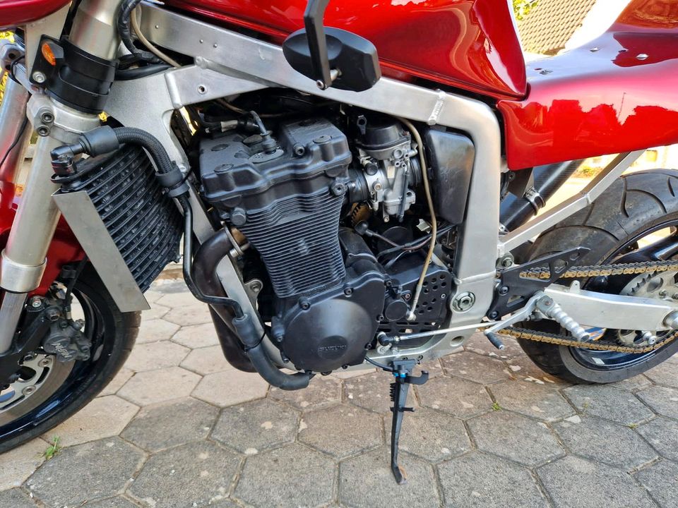 Suzuki GSXR 1100 GV 73 C in Eltmann