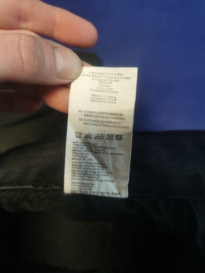 Jeans von Forever Größe L schwarz slim in Solms