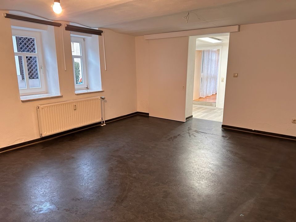 2 Zimmerwohnung EG Schlitz Innenstadt  neue Küche frei ab 1.6.24 in Schlitz