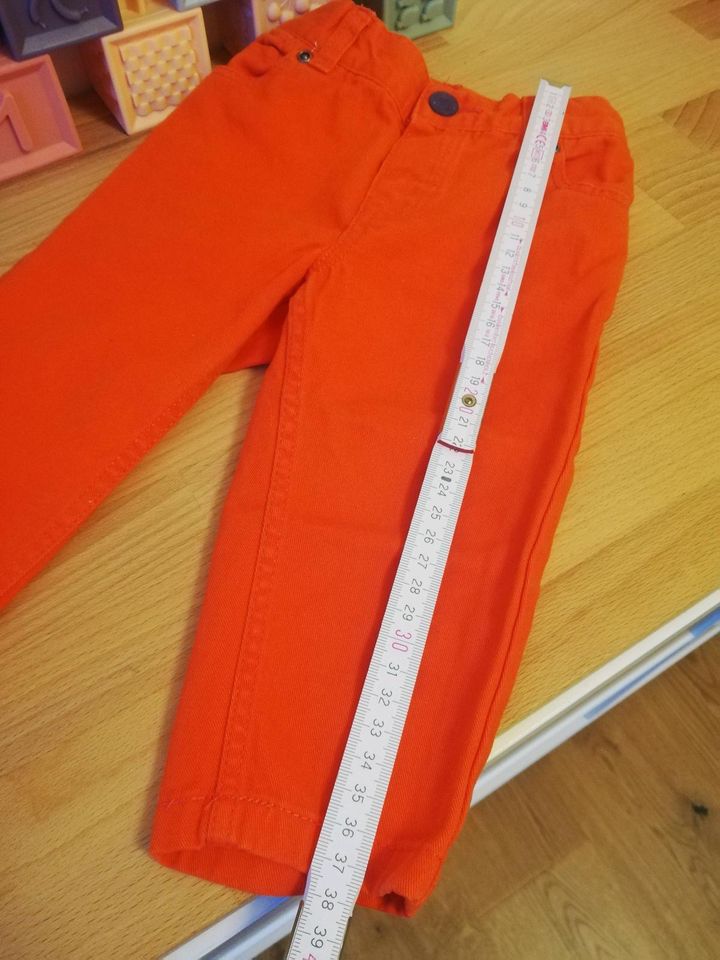 Leuchtend orangene Hose, H&M, Kostüm, Fastnacht, Müllmann, 68, in Kronberg im Taunus