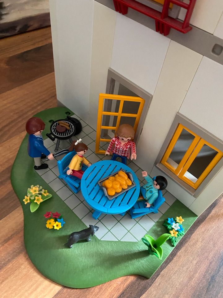 Playmobil Familienhaus (4279)+Zusatz Etage und Wintergarten Set in Jembke