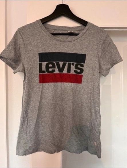 Levi’s T-Shirt in M (38) in Gronau (Leine)