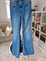 Angesagte H&M Jeans mit ausgestelltem Bein 164 Rheinland-Pfalz - Bingen Vorschau
