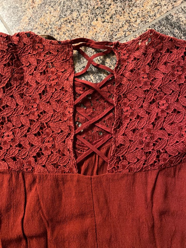 Süßes Shirt Zara Basic Gr. M rost purpur bordeaux in Biberach an der Riß