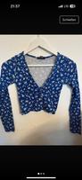 blauer pullover mit blumen muster Niedersachsen - Einbeck Vorschau