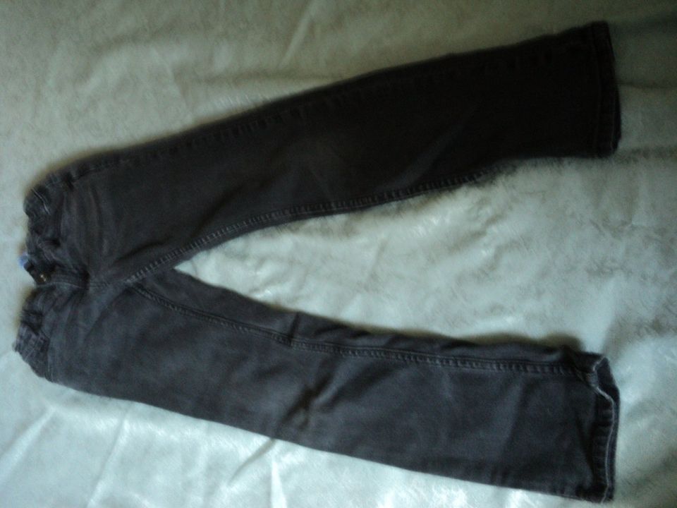 Hosen,Jeans Gr.146 in Weitersborn