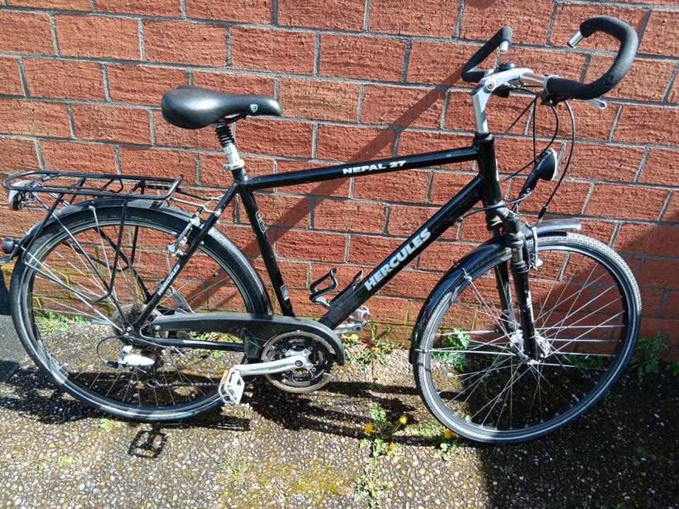 Hercules Trekkingrad Gr. 57 28 Zoll Nepal 27 Schaltung Deore  LX in Oberasbach