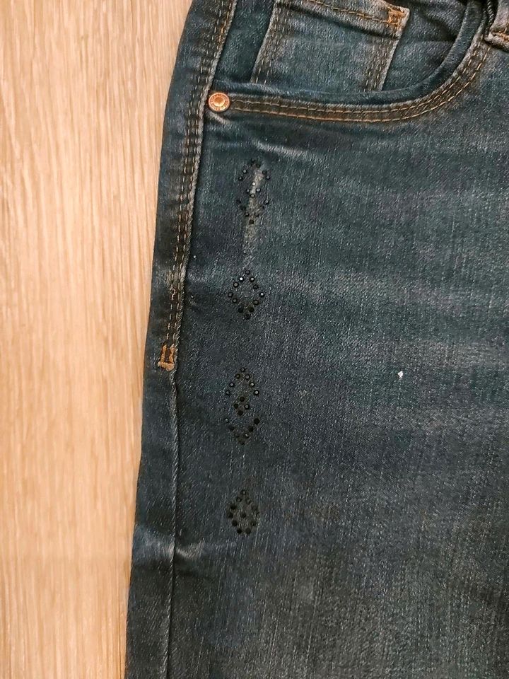 Neuw. PAGE Jeans skinny Hose destroyed strass blau 140 in Fulda