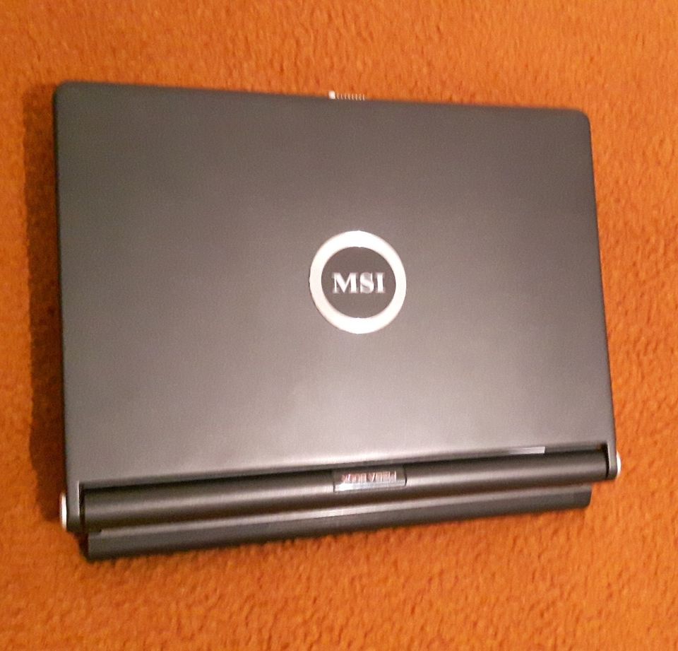 MSI-Notebook 12“ VR 201, schwarz, Alugehäuse, Original-CDs Vista in Berlin