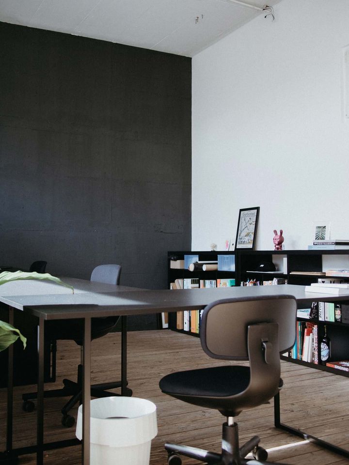 Schreibtischplatz in Design Studio zu vermieten / Coworking in Stuttgart