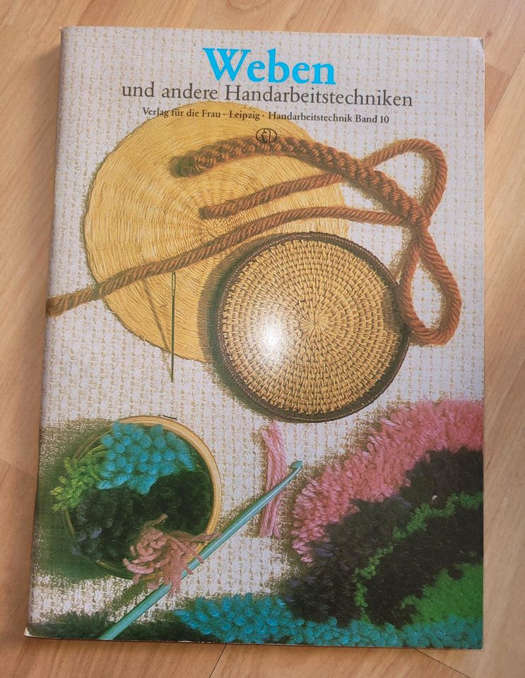 Handarbeitstechniken - 11 Bände / Broschüren in Gebesee