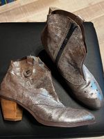 BUGATTI Leder Boots 41/42 Stiefeletten  Hingucker! Ausgefallen! Schleswig-Holstein - Jübek Vorschau