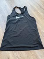 Nike Top schwarz Gr. M Hessen - Petersberg Vorschau